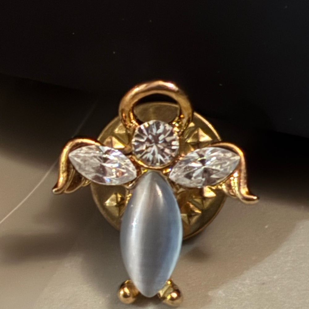 Jelly Belly Style Gold and Silver Tone Angel Brooch Tiny Lapel Pin